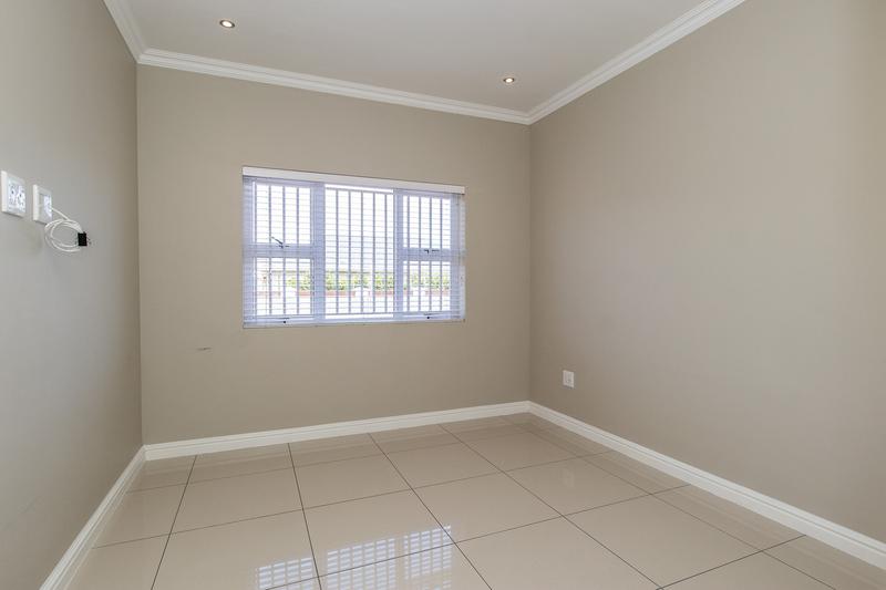 3 Bedroom Property for Sale in Heathfield Western Cape